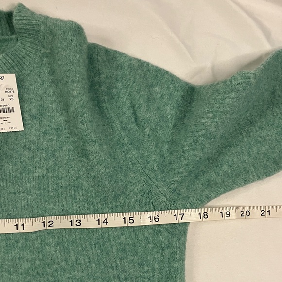 J Crew super soft crewneck sweater - Picture 3 of 6